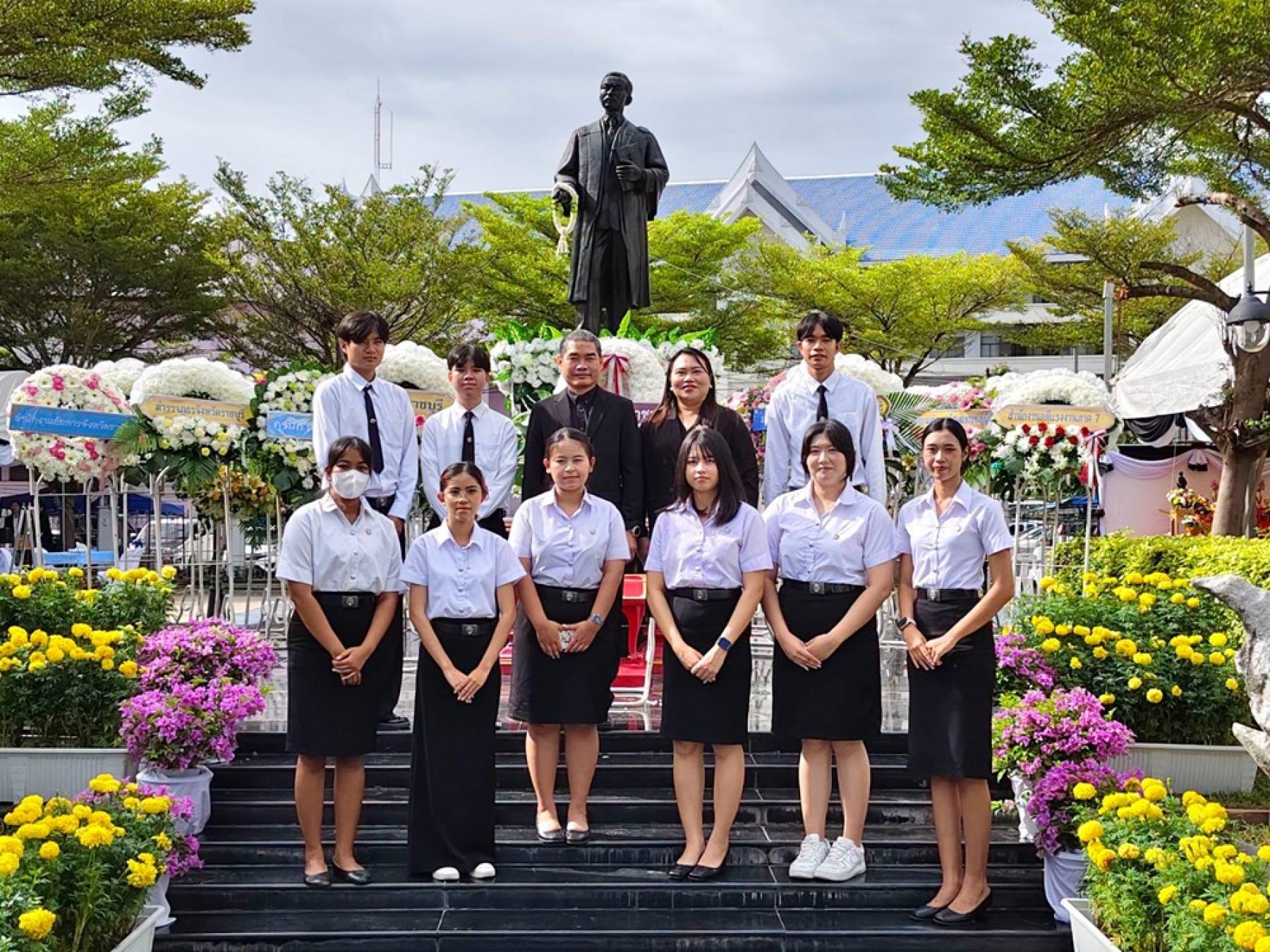 คณะมนุษยศาสตร์และสังคมศาสตร์ ร่วมพิธีวันรพี ประจำปี 2569 น้อมรำลึกพระกรุณาธิคุณ “พระบิดาแห่งกฎหมายไทย”